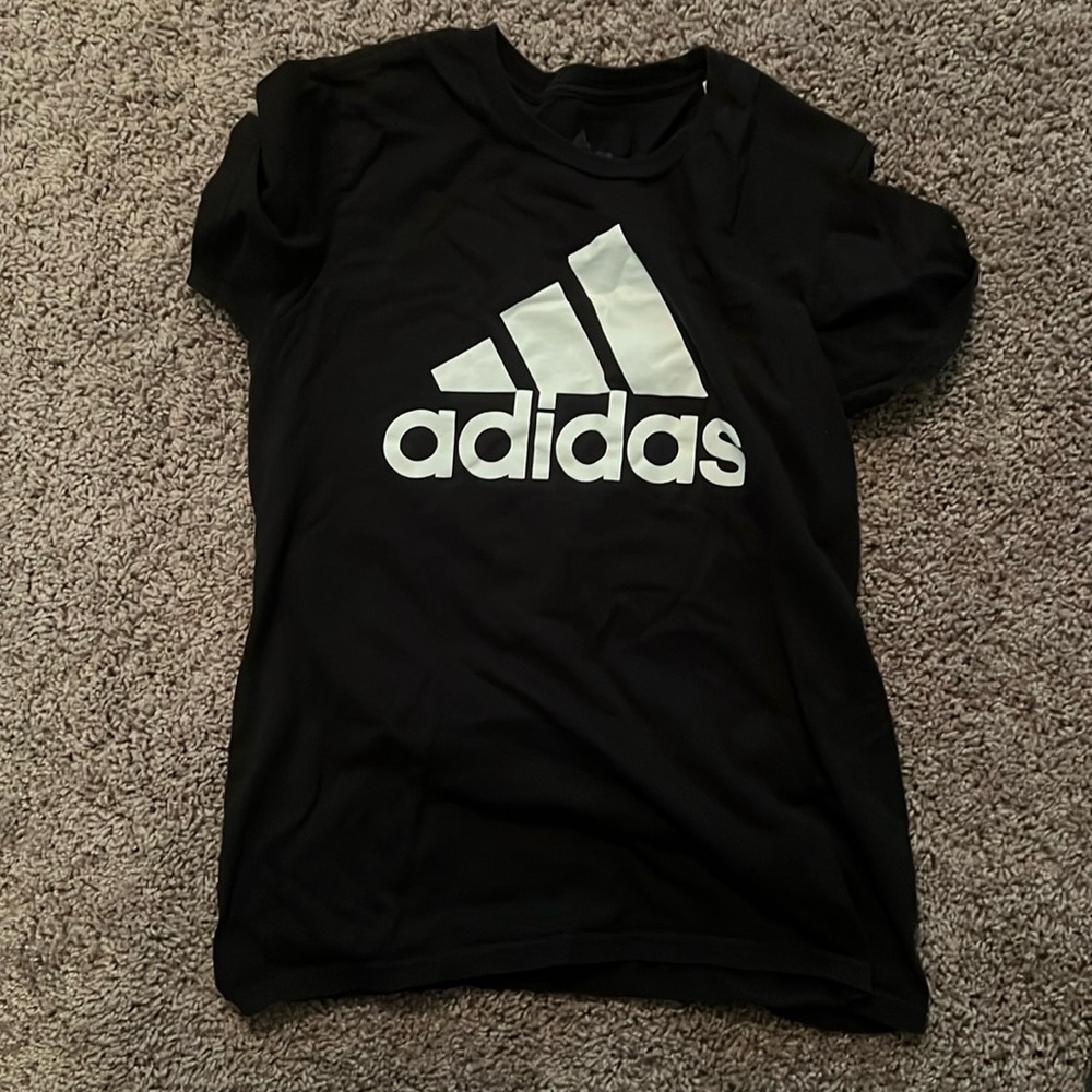 Adidas tee
